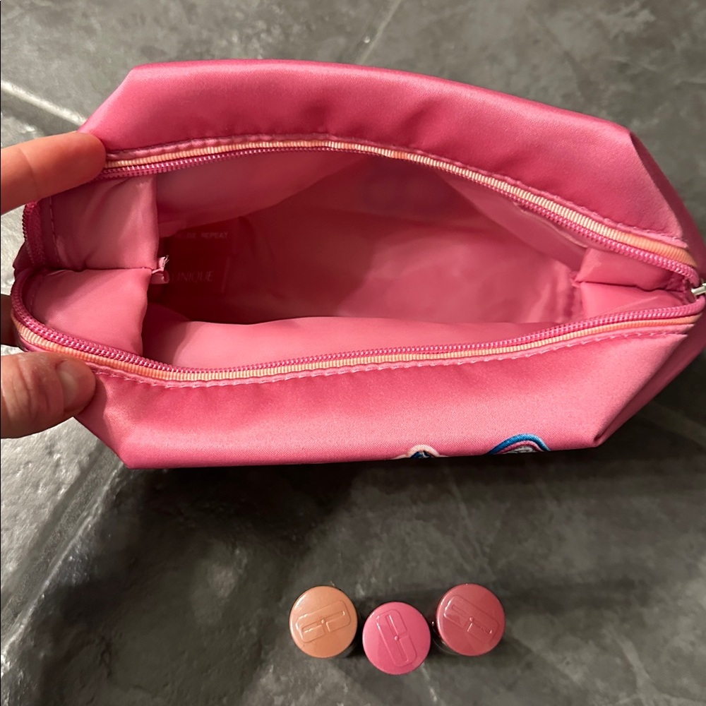 Clinique Lipstick Trio with Pink Bag - Picture 2 of 6